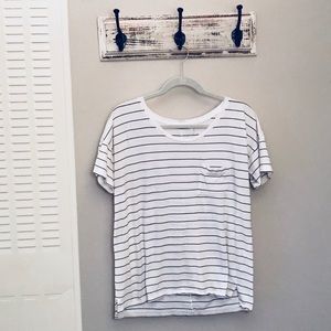 Old Navy Medium Boyfriend T